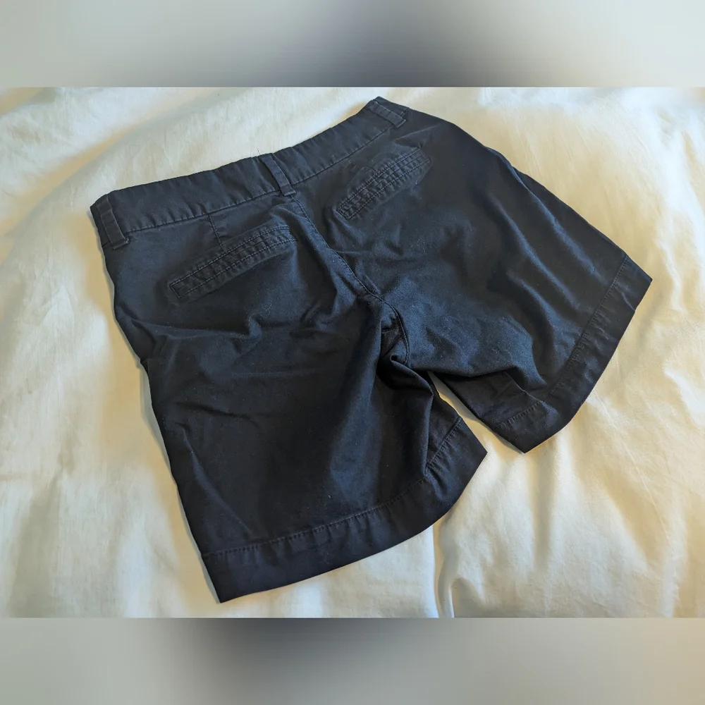 3/$15! Old Navy Everyday Mid-Rise Twill Chino Short - 6" - Picture 8 of 11